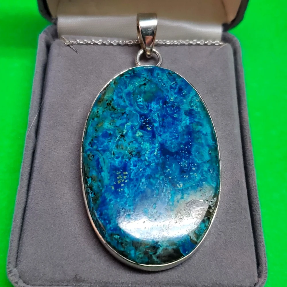 Necklace - Picture 1 of 4